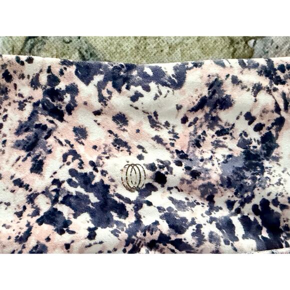 2 VERY PRETTY ATHLETIC LEGGINGS - Picture 9 of 9